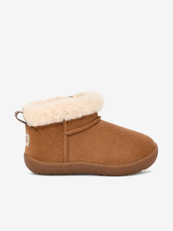 UGG Girls Kinsey Boots in Brown