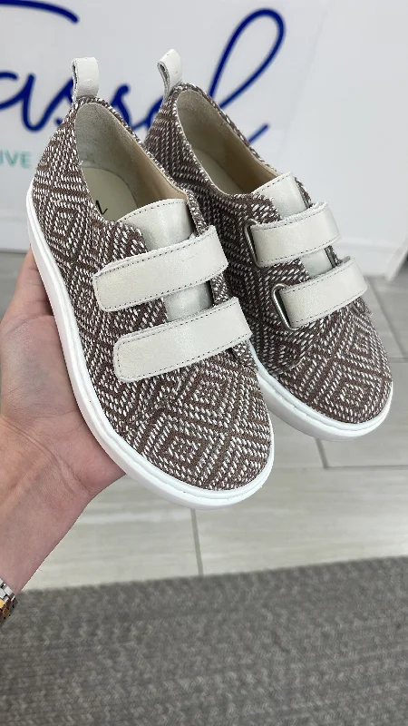 Manuela Cocoa Geometric Sneaker